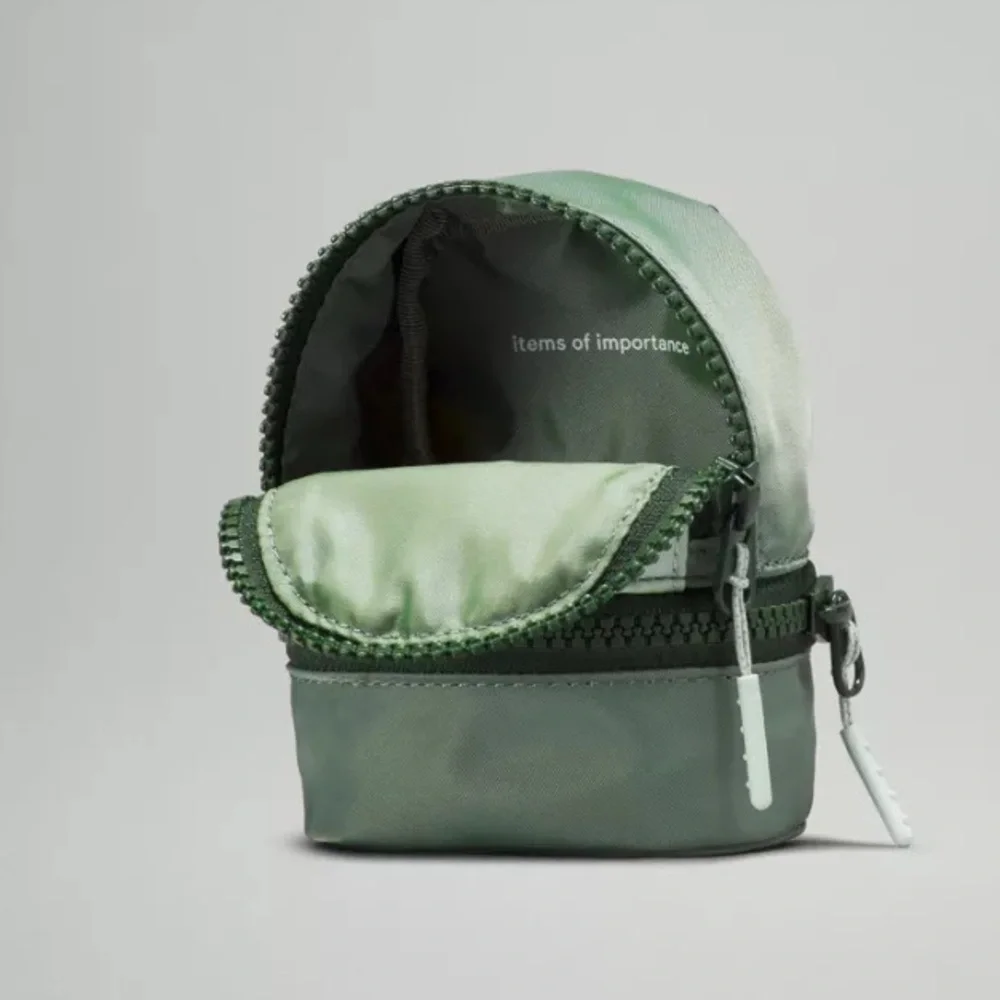 โค๏ธ Lululemon City Adventurer Backpack Nano Green NWT - Picture 2 of 3